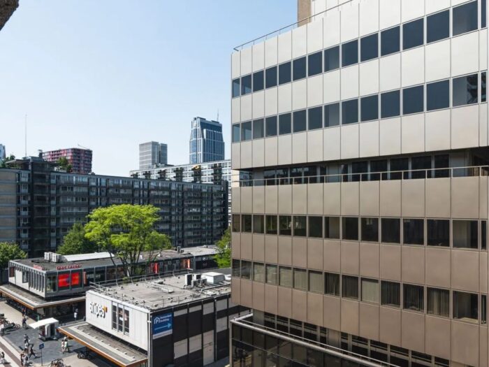 Een veertien verdiepingen tellend architecturaal juweeltje in het centrum van Rotterdam..